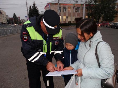 Школьники Ставрополя получают «Пятёрки от ГИБДД» за соблюдение правил дорожного движения