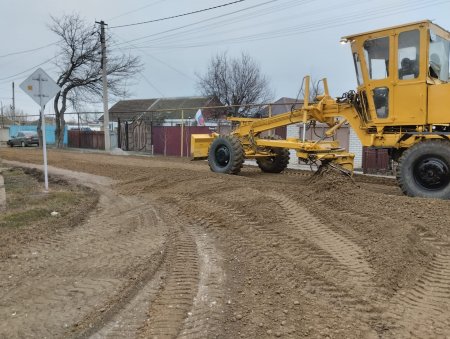 В Зеленокумске приступили к ремонту дороги по улице Матросова